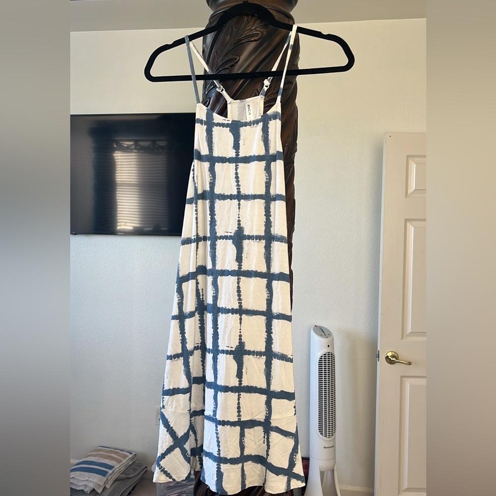 Vans obey Rvca dress lot